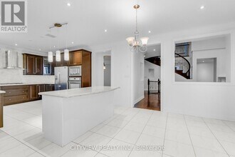 12 Fort Williams Dr in Brampton, ON - Building Photo - Building Photo