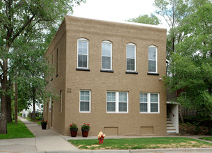 559 Charles Ave in St. Paul, MN - Building Photo - Building Photo