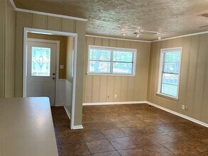 1718 Tulip Ln in Longview, TX - Building Photo - Building Photo