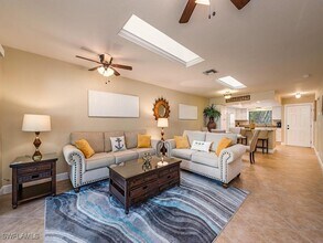 560 9th Ave S in Naples, FL - Building Photo - Building Photo