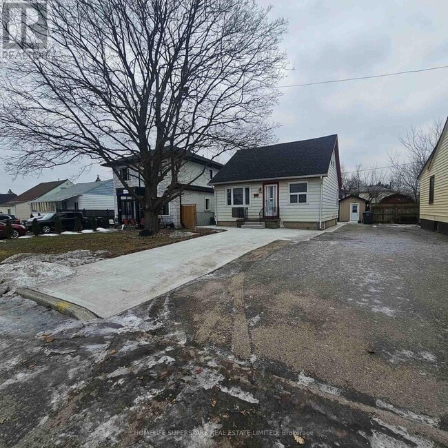 property at 3130 Merritt Ave