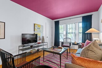 1200 W Eddy St in Chicago, IL - Building Photo - Building Photo