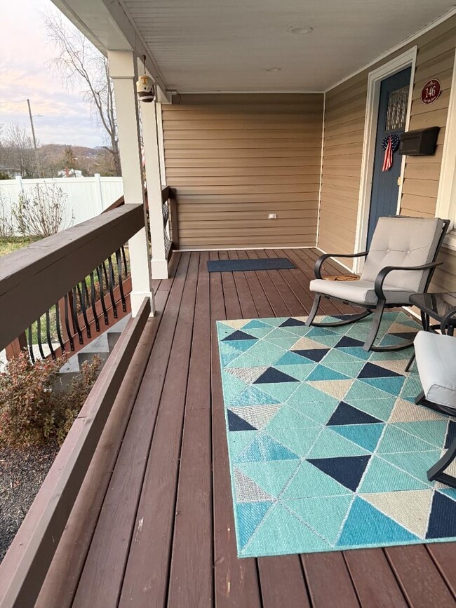 146 E Park Dr in Kingsport, TN - Building Photo - Building Photo