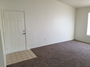 2300 E Silverado Ranch Blvd, Unit 2035 in Las Vegas, NV - Building Photo - Building Photo