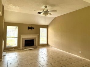 19715 Vista Lake Ct in Cypress, TX - Building Photo - Building Photo