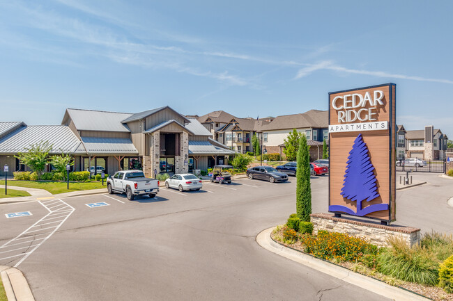 Cedar Ridge Apartments in Tulsa, OK - Foto de edificio - Building Photo