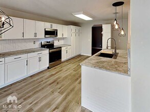 9203 Silver Vista in San Antonio, TX - Building Photo - Building Photo