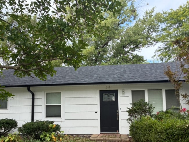 318 Shabbona Dr