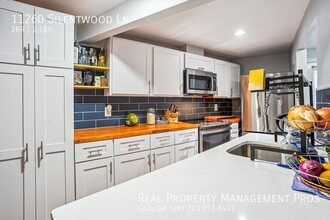 11260 Silentwood Ln in Reston, VA - Building Photo - Building Photo