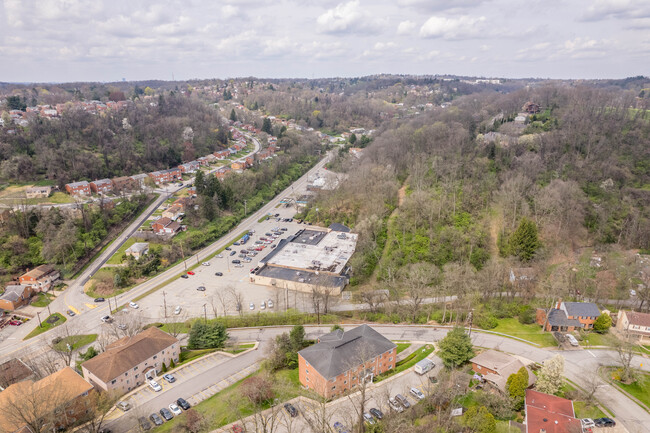 Briaridge Apartments in Pittsburgh, PA - Foto de edificio - Building Photo