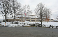 Mountainview Commons in Granville, NY - Foto de edificio - Building Photo