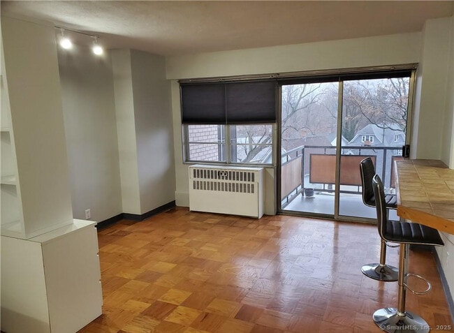 80 Cartright St in Bridgeport, CT - Building Photo - Building Photo