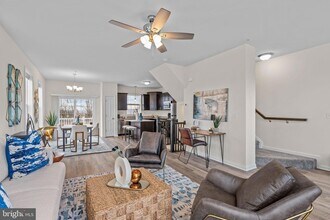 2051 Ter Vw Ln in Mechanicsburg, PA - Building Photo - Building Photo