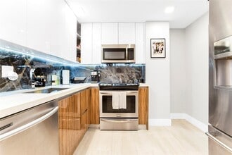 2821 N Miami Beach Blvd in North Miami Beach, FL - Building Photo - Building Photo