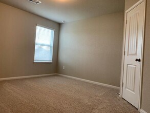 14048 Lamprey Dr in Shenandoah, TX - Building Photo - Building Photo