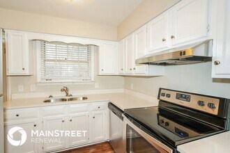 242 Iris Dr in Hendersonville, TN - Building Photo - Building Photo