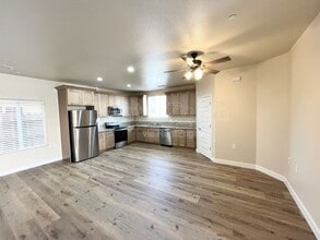 1349 Belmont Dr in Merced, CA - Building Photo - Building Photo