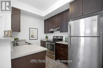 2891-2891 Rio Ct in Mississauga, ON - Building Photo - Building Photo