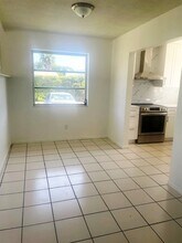 106 NE 1st Ct in Dania Beach, FL - Building Photo - Building Photo