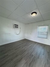 25 SW 10th St in Dania Beach, FL - Foto de edificio - Building Photo