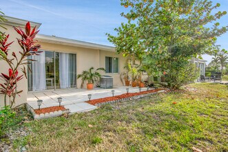 8799 Bella Vista Dr in Boca Raton, FL - Building Photo - Building Photo