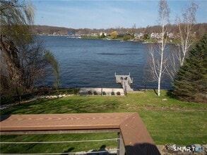 14 Shore Rd in Danbury, CT - Building Photo - Building Photo