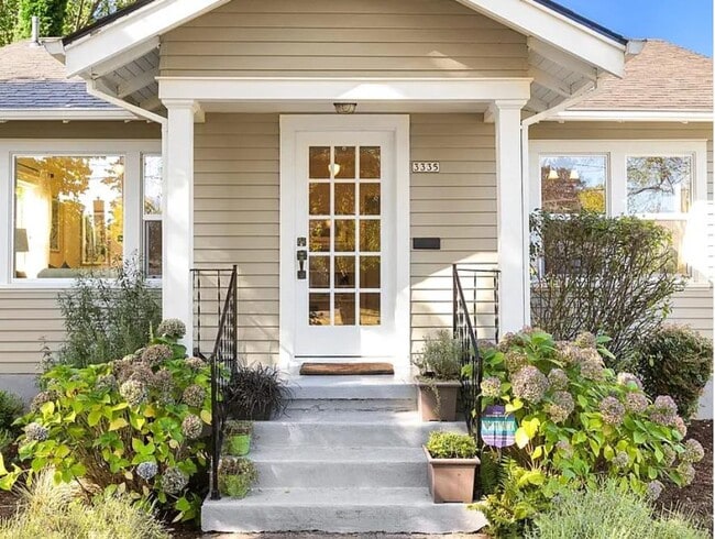 3335 NE 52nd Ave in Portland, OR - Foto de edificio - Building Photo