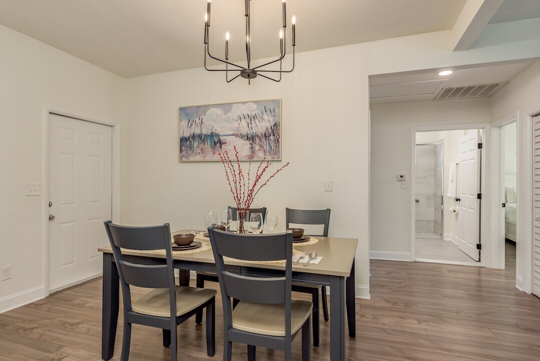 206 W Warren Ave in Tampa, FL - Building Photo