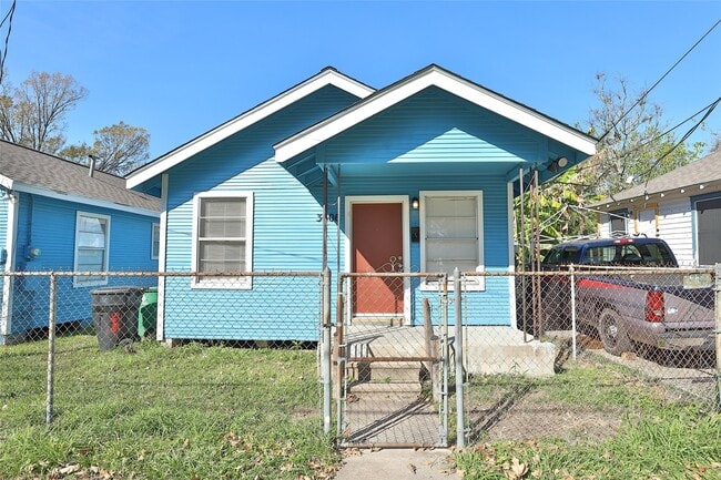 property at 3606 Live Oak St
