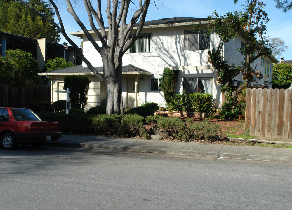 1229 W Mc Kinley Ave in Sunnyvale, CA - Building Photo