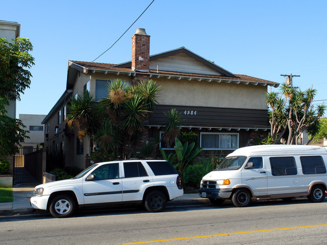 4584 W Broadway in Hawthorne, CA - Building Photo - Building Photo