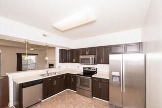 2102 Verona Quay in Virginia Beach, VA - Building Photo - Building Photo