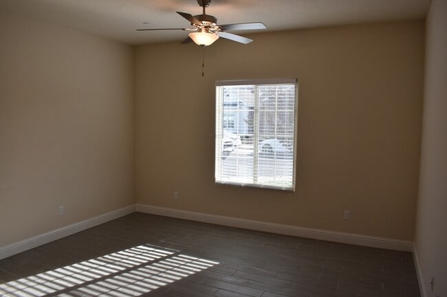 2423 Gabriel Dr in Merced, CA - Building Photo - Building Photo