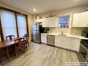 174 Saint Alphonsus St, Unit 4 in Boston, MA - Foto de edificio - Building Photo