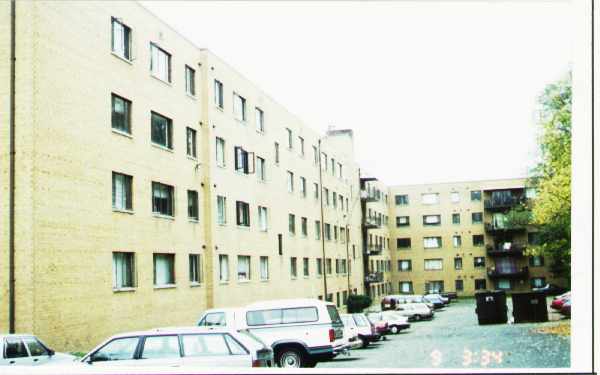 Harvey Hall in Arlington, VA - Foto de edificio - Building Photo