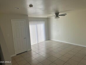 5321 W Gardenia Ave in Glendale, AZ - Building Photo - Building Photo