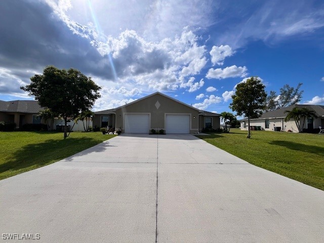 1924 SW 15th Pl in Cape Coral, FL - Building Photo