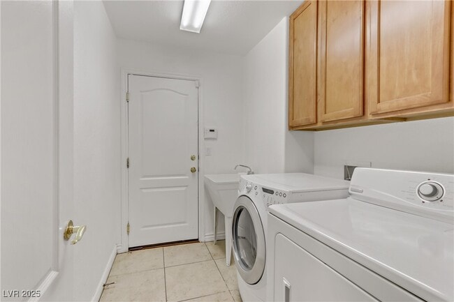 property at 7215 N Buttons Ridge Dr