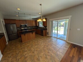 404 Wallace St in Steilacoom, WA - Building Photo - Building Photo