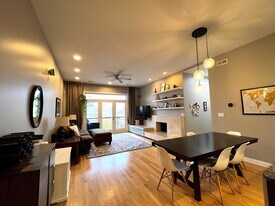 4700 N Western Ave, Unit 3D in Chicago, IL - Building Photo