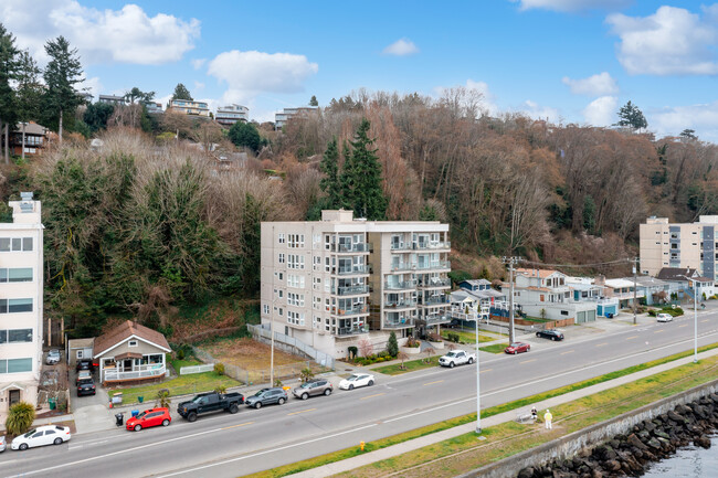 1300 Alki Ave SW in Seattle, WA - Foto de edificio - Building Photo