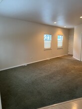 4766 Grumman St in Anchorage, AK - Building Photo - Building Photo