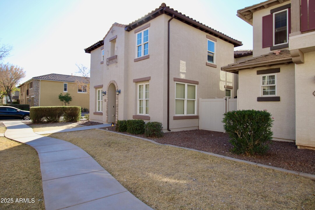 865 Huish Dr in Gilbert, AZ - Building Photo