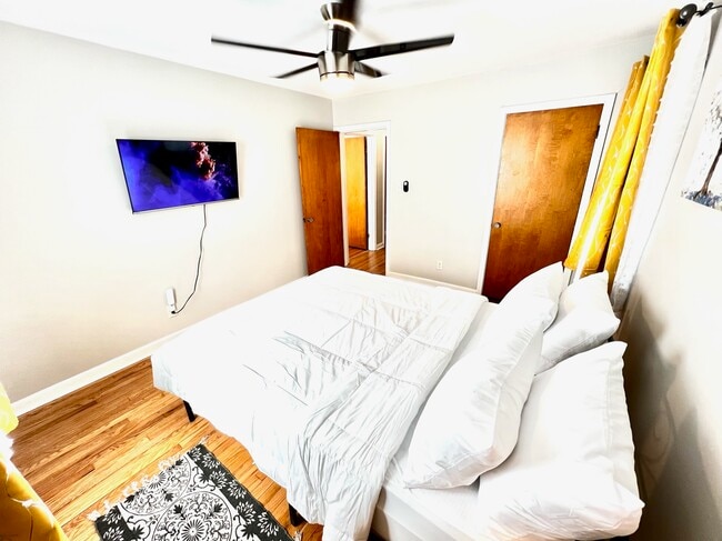 3001 Boudinot Ave, Unit Apartment 3 in Cincinnati, OH - Building Photo - Building Photo