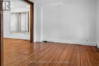 303 Merritt St in St Catharines, ON - Building Photo - Building Photo