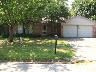 5620 Shady Hill Ln in Arlington, TX - Building Photo