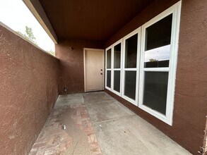 2699 E Silk Oak Dr in Tempe, AZ - Building Photo - Building Photo