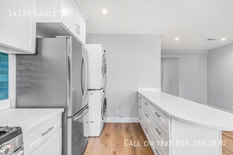 14139 Gault St in Los Angeles, CA - Building Photo - Building Photo