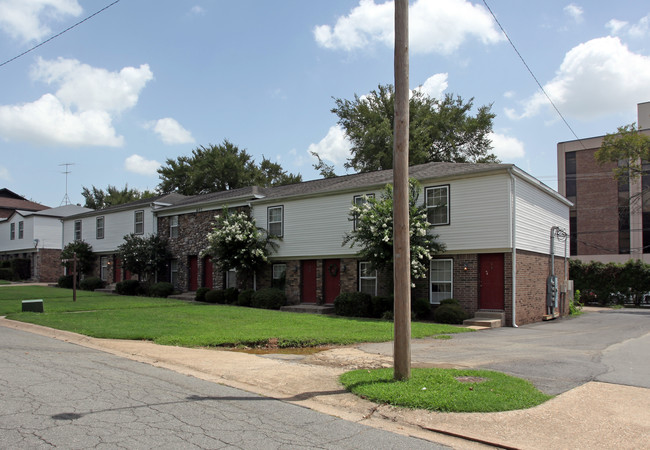 Martin Townhouses in Little Rock, AR - Building Photo - Building Photo