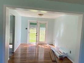 6621 Greenvale Pkwy in Woodlawn, MD - Building Photo